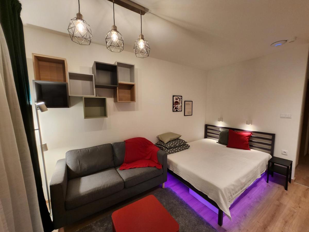 Aparthotel Apartman 18 à Debrecen Extérieur photo